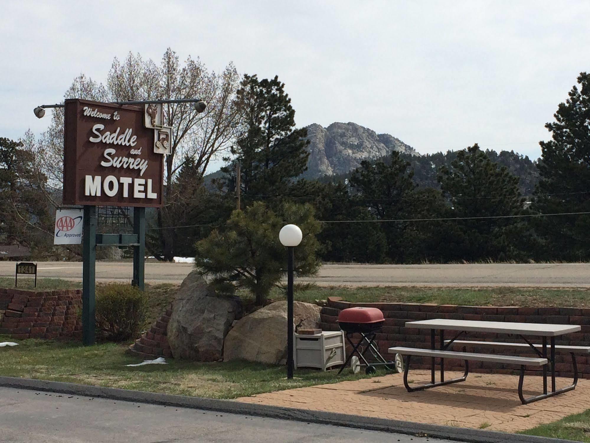 Saddle & Surrey Motel เอสเทสพาร์ค ภายนอก รูปภาพ
